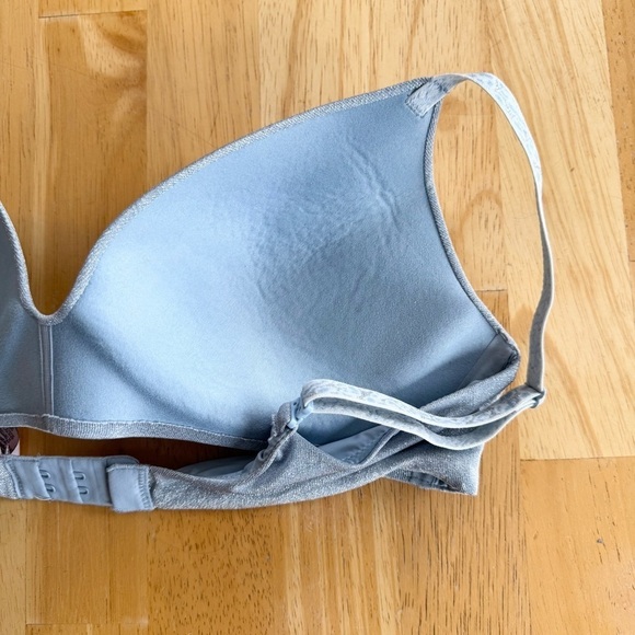Victoria’s Secret T-Shirt Wireless Bra - Picture 8 of 11
